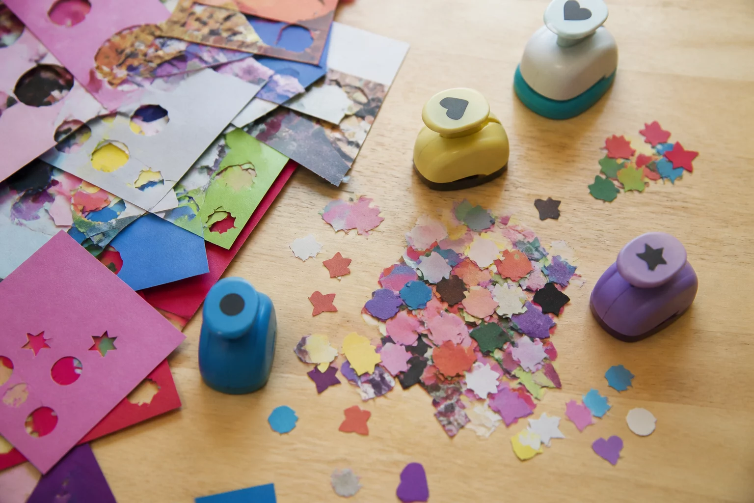 make homemade confetti